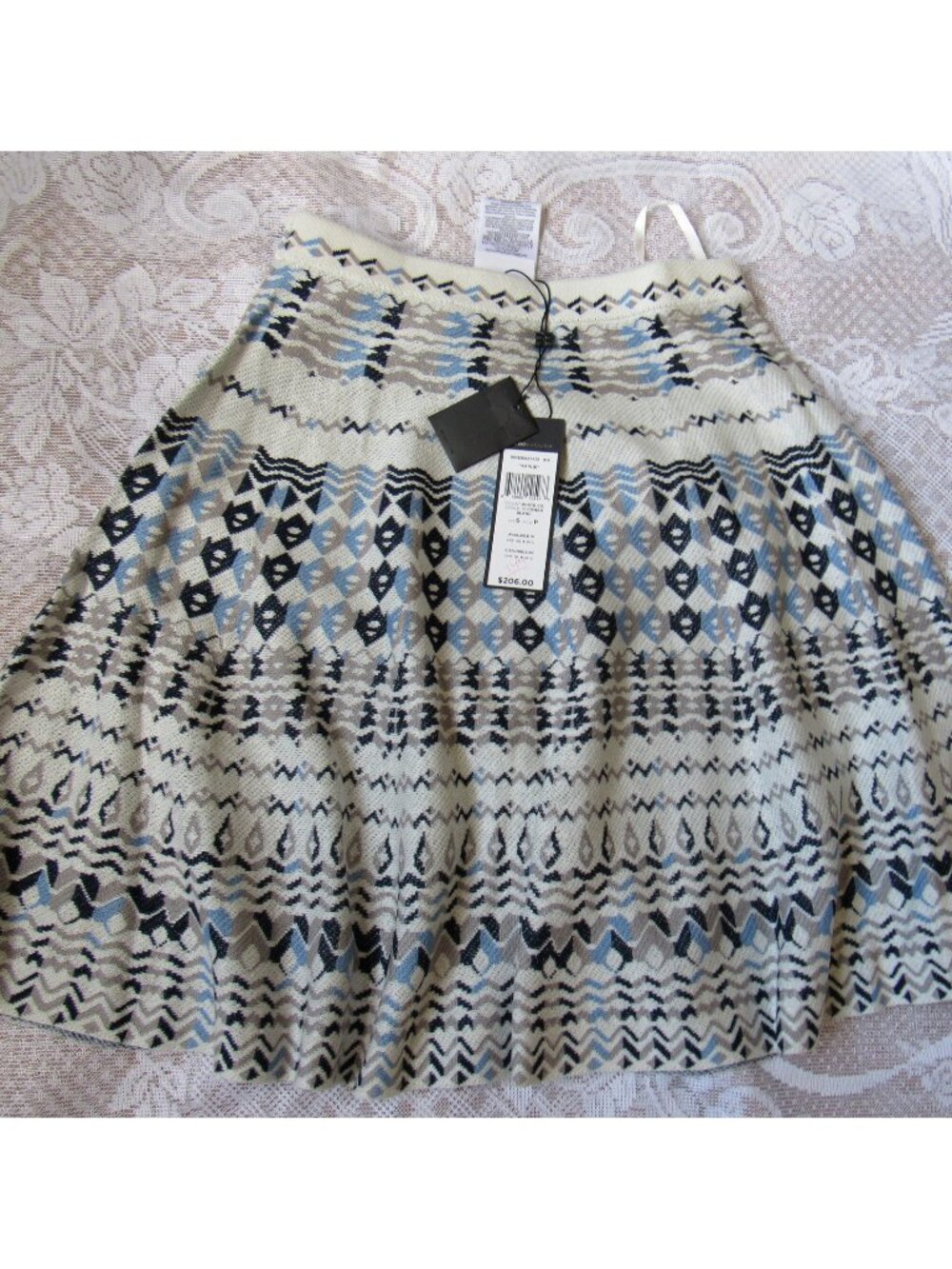 BCBG MAXAZRIA "KARLIE" Silk Blend Skirt ~ Size Small.
